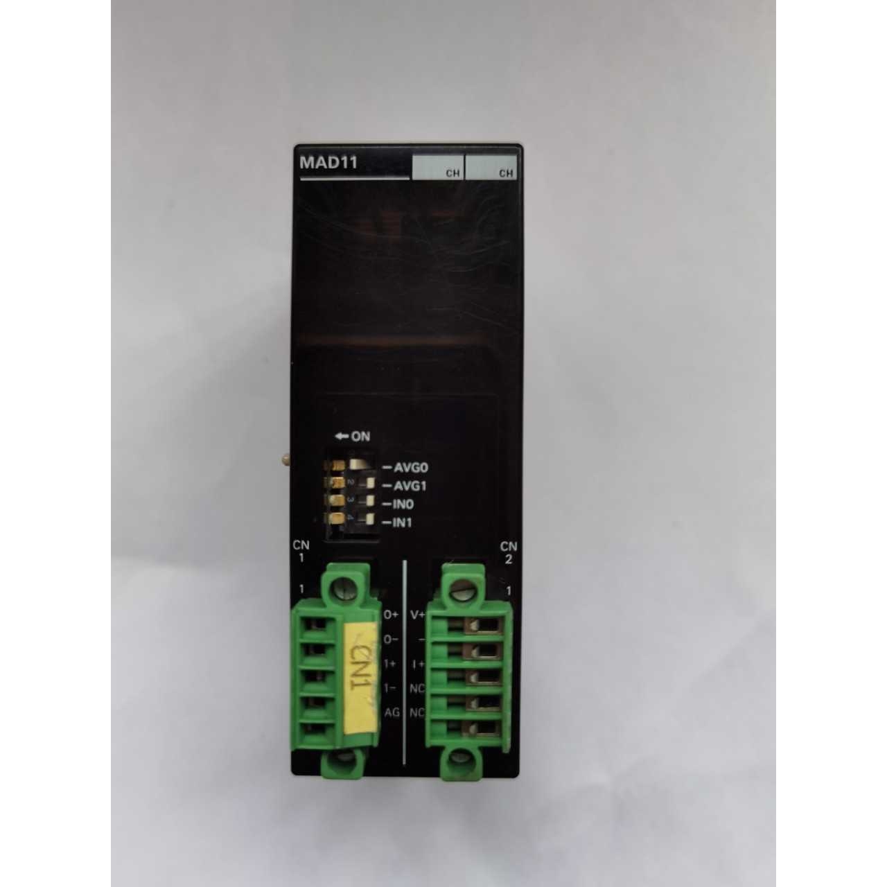 编程器 PLC . CPM2C-MAD11-JG