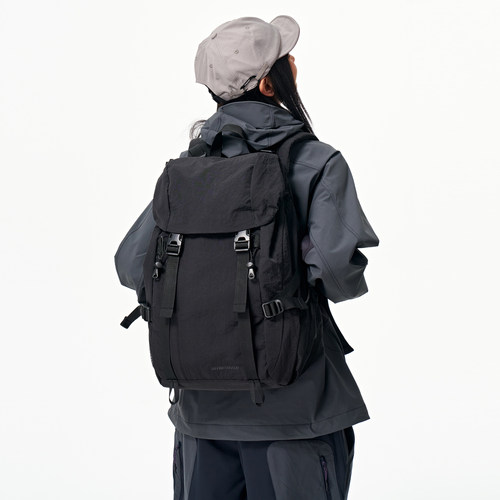 INTHESOUTH徙步户外登山双肩包女电脑学生书包轻便大容量旅游背包