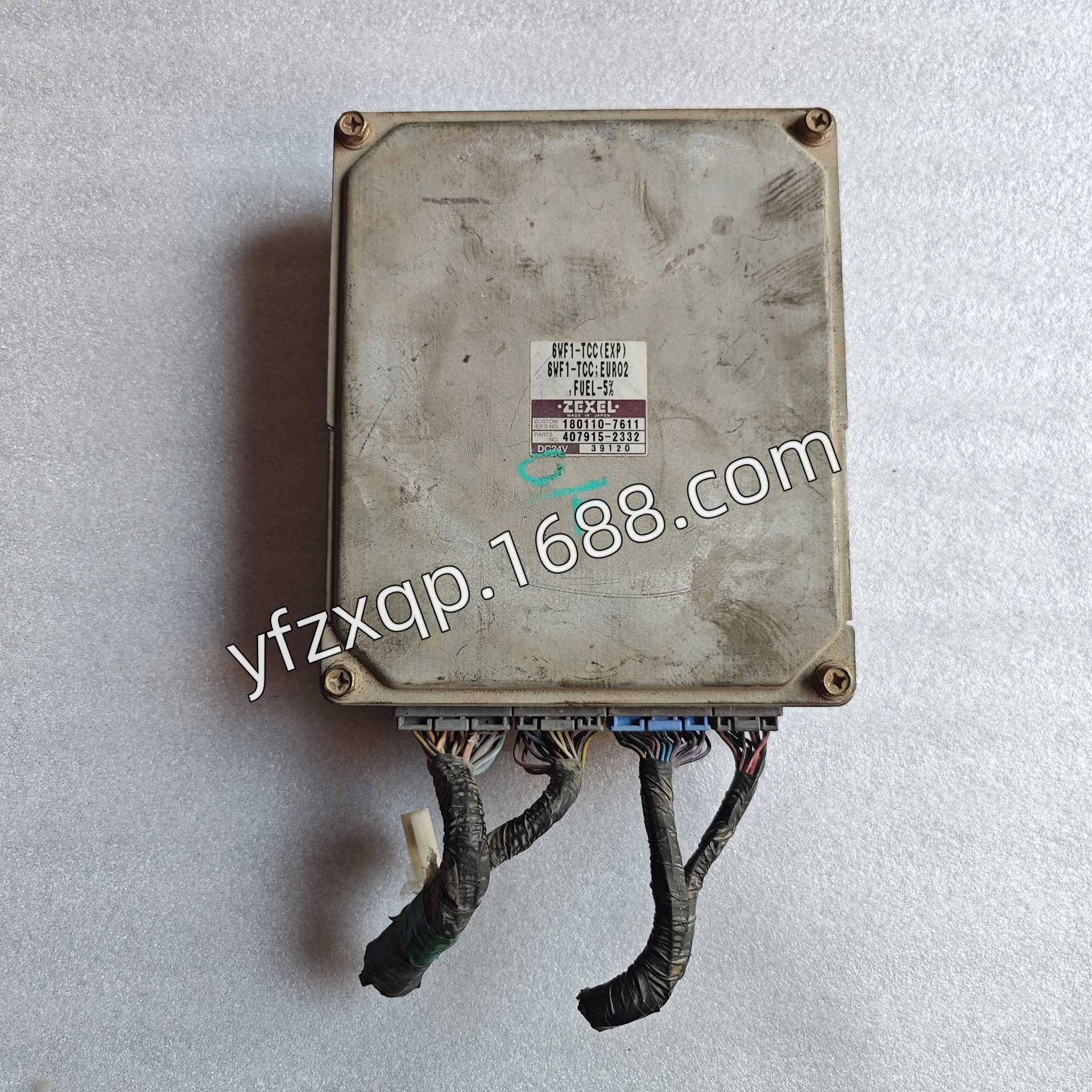 适用五十铃6WF1电脑版拆车件欧二 180110-7611 407915-2332 ZEXEL