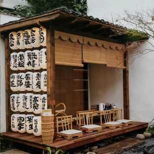 网红茅草木屋庭院茶室造景户外防腐木农村小院农家乐仿古稻草亭子