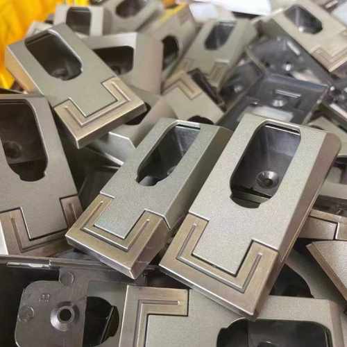 衣托挂衣杆衣通座衣柜五金配件法兰底座金色组合塑料衣管座