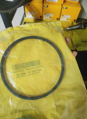 卡特彼勒  3215639  321-5639: 压入式密封件C13 C13