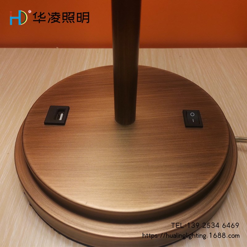 现代简约北欧格调客房p卧室书房客厅灯铁艺按钮式开关创意床头灯