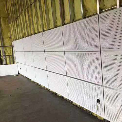厂家直销室内防潮穿孔吸音板防腐吊顶硅酸钙微孔天花板防噪音