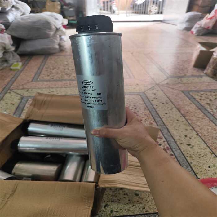 CBB2373*44UF3X44UF690V4000V滤波储能油浸电力电容高耐压