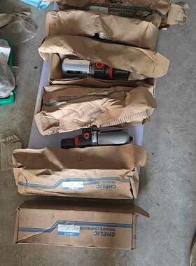 议价气立可调压器CFR-400-A，全新未用过。实物