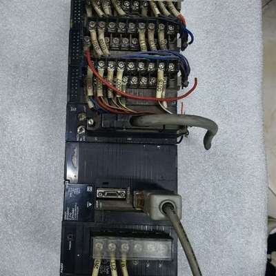 议价拆机欧姆龙PLC一套，PA202、CJ1GCPU44H（4.