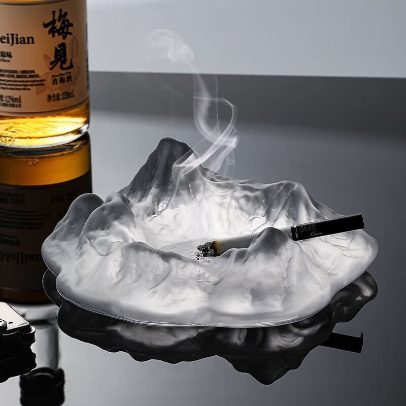 玻璃烟灰缸家用客厅轻奢感雪茄缸办公室桌面创意时尚烟缸