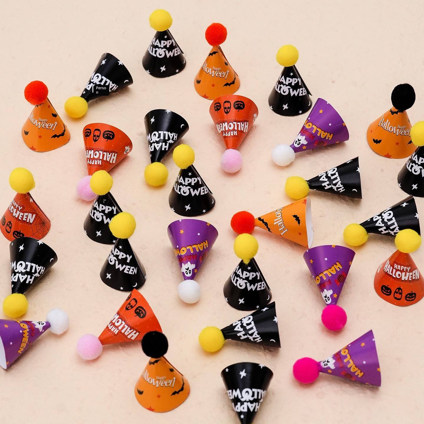2025万圣节迷你帽蛋糕装饰卡通毛球小帽子甜品装扮烘焙摆件插件
