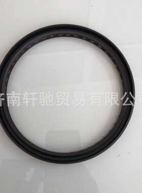 适用于重汽MCY11MCY13VGD95车桥前轮油封WG4095415044轴用密封圈
