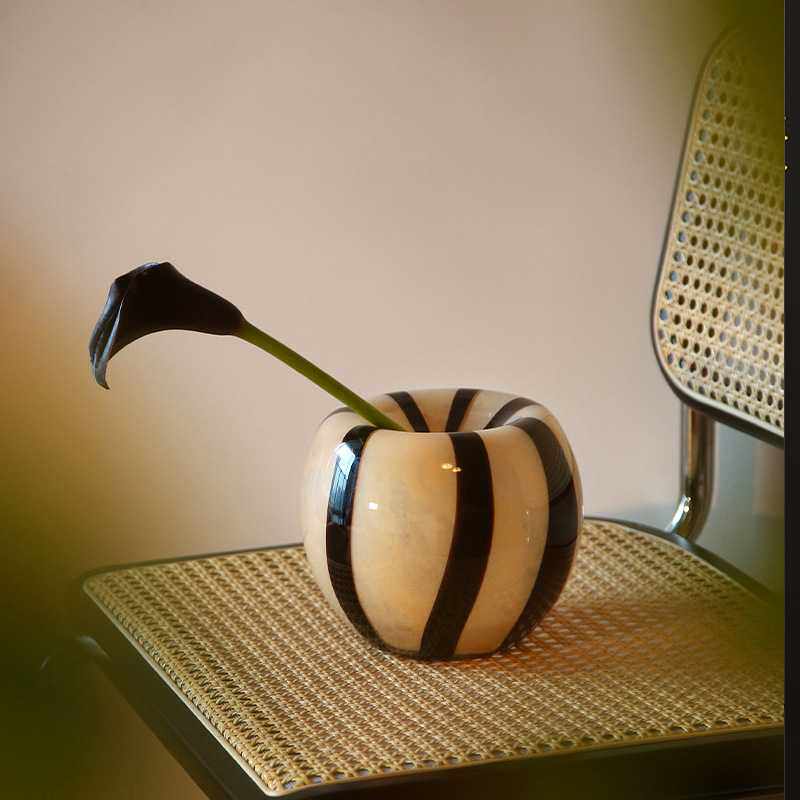 北欧设计感花瓶中古风ins风小众琉璃花瓶黑色条纹高级感插花花器