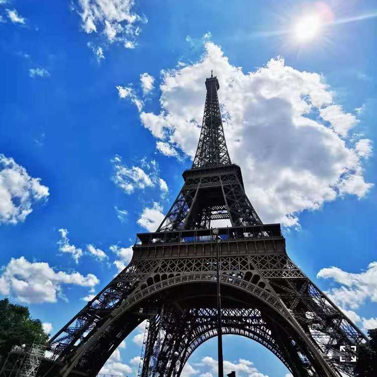 厂家定制欧式铁艺工艺钢结构5--30米铁艺金属摆设户外装饰摆件