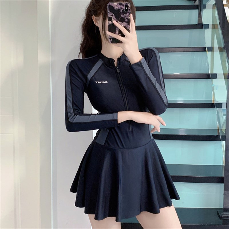 女士绝美长袖连体游泳衣2025新款高级感微胖遮肉U显瘦遮肚潜水服