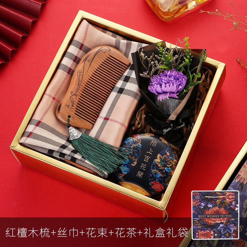 母亲节礼物送妈妈中年女士婆婆康乃馨小花L束木梳礼盒高档实用礼