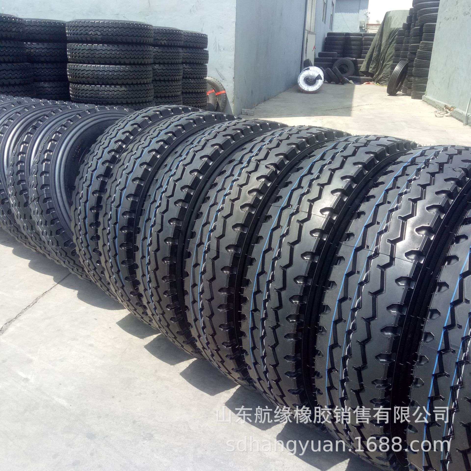 汽车轮胎900R20 1000R20卡车货车子午钢丝轮胎泥头渣土车厂家直供