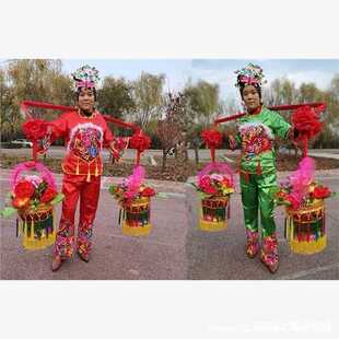 红红出扭秧歌花篮花篮挑节日扁担道具社火舞蹈庆典表演喜婚回娘家