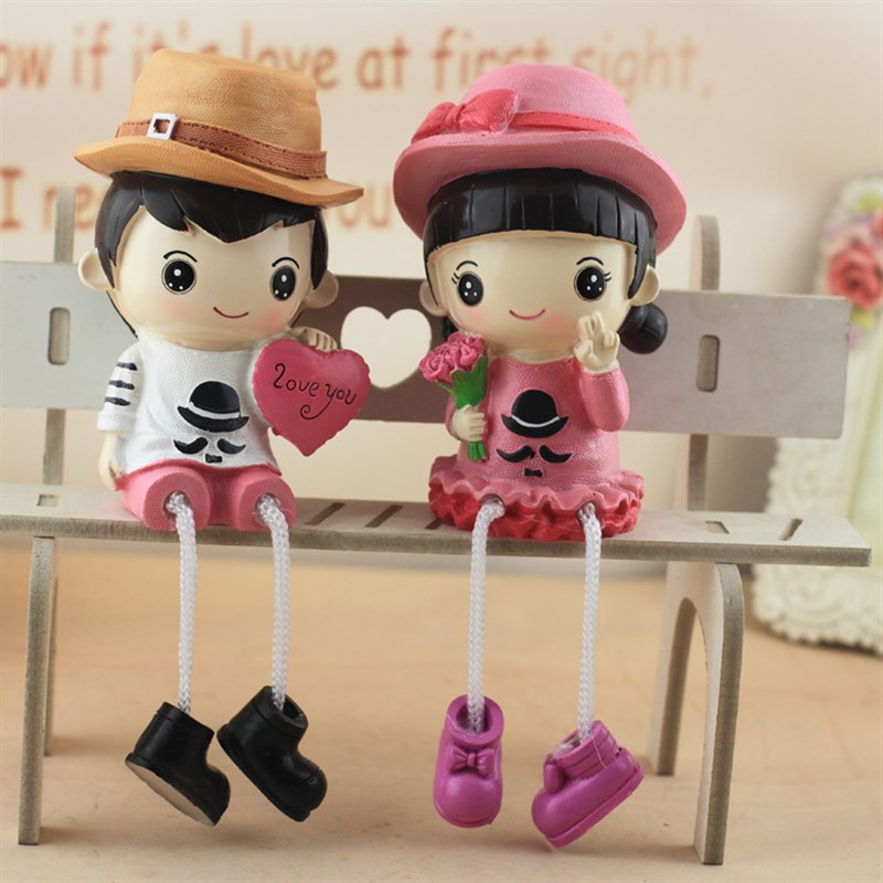 七夕送女生的吊脚娃娃摆台u装饰品拍照网红客厅电视柜树脂创意摆