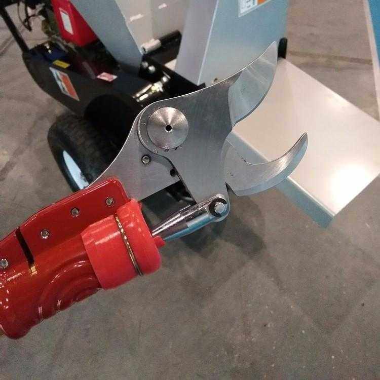 手持园林修剪机 茶树绿化剪枝机 侧挂式除草机莱鑫机械,农机/农具/农膜,其它农用工具,淘宝优惠券,粉丝福利购,淘宝优惠卷