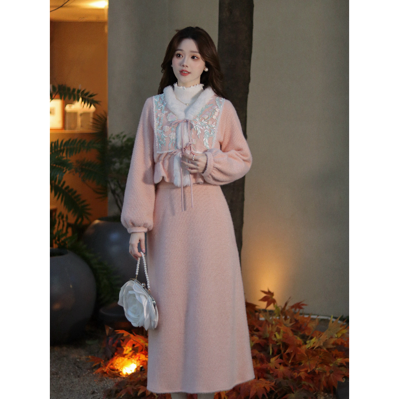 瑶西【粉知瑶】粉色毛绒刺绣花卉上衣新中式温柔国风半裙两件套