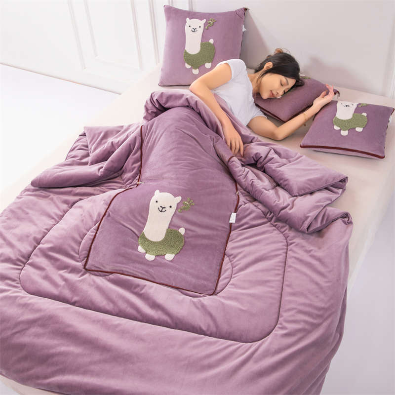 加厚冬季抱枕被子两用q午睡天鹅绒枕头被汽车载靠枕办公室空调被