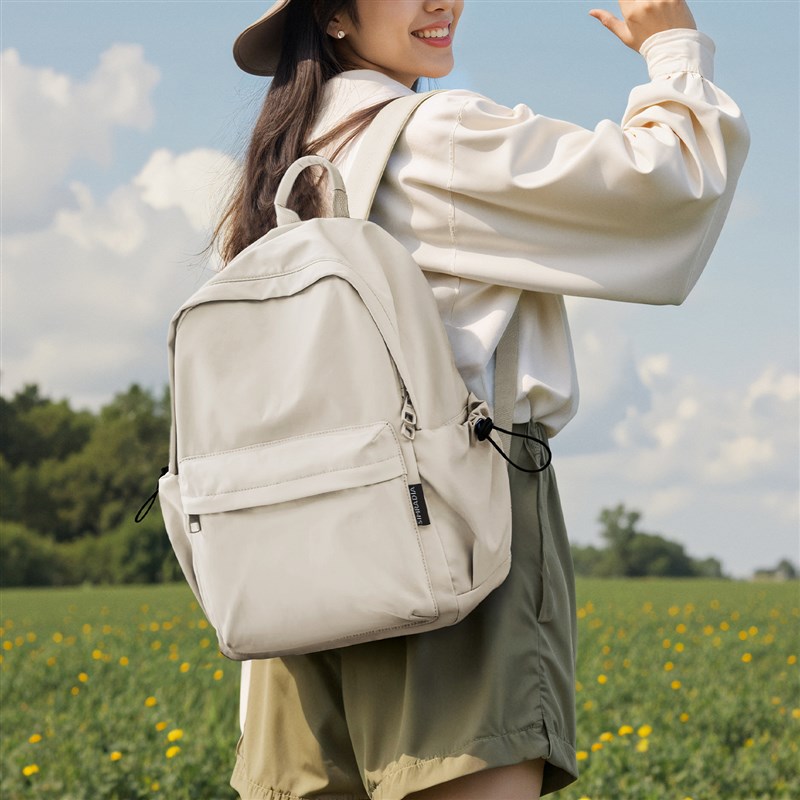 双肩包女大学生旅游轻便高颜值书包2025新款上R班通勤高中旅行背
