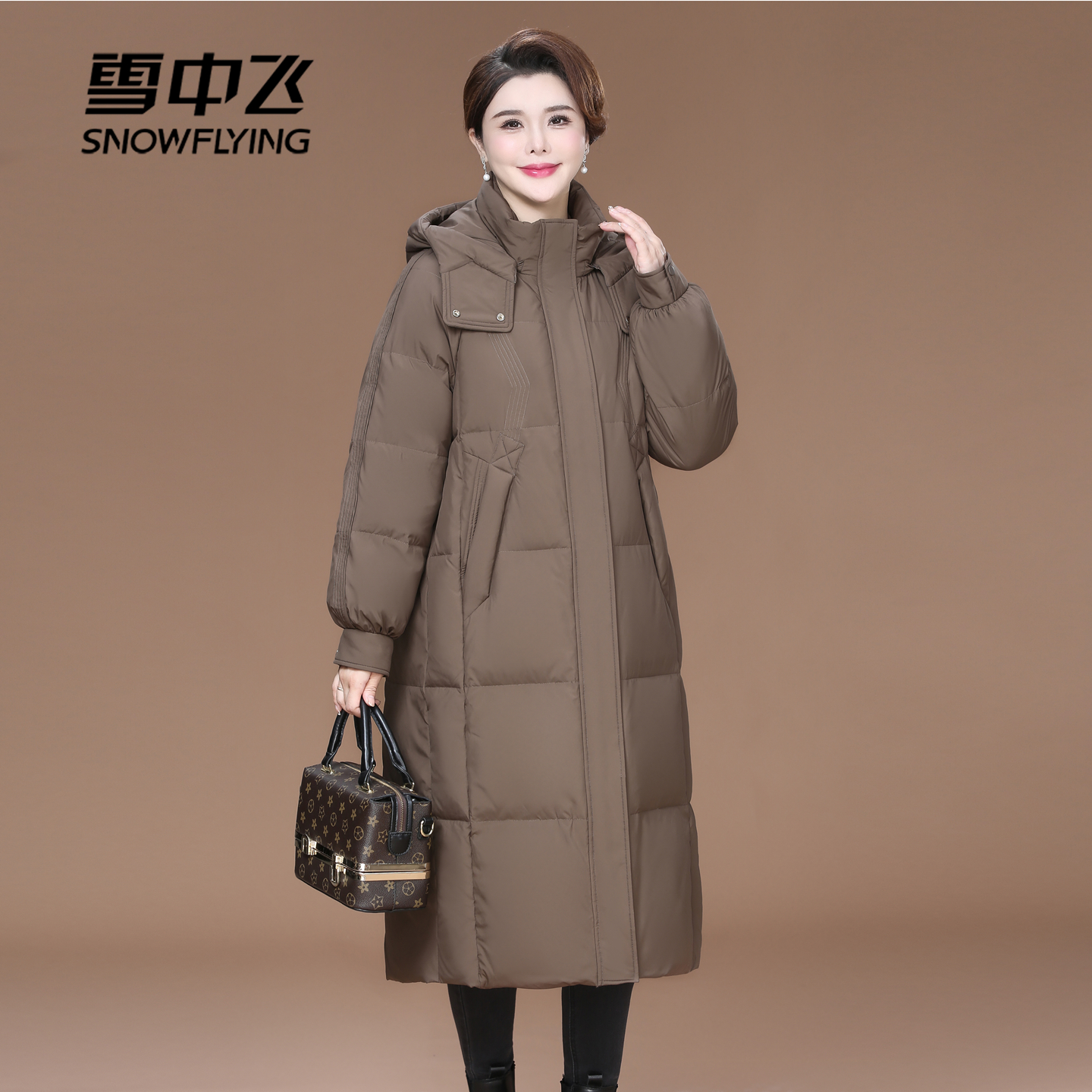 雪中飞冬季长款羽绒服女中年大妈妈妈装时尚韩版宽松防寒服外套拆