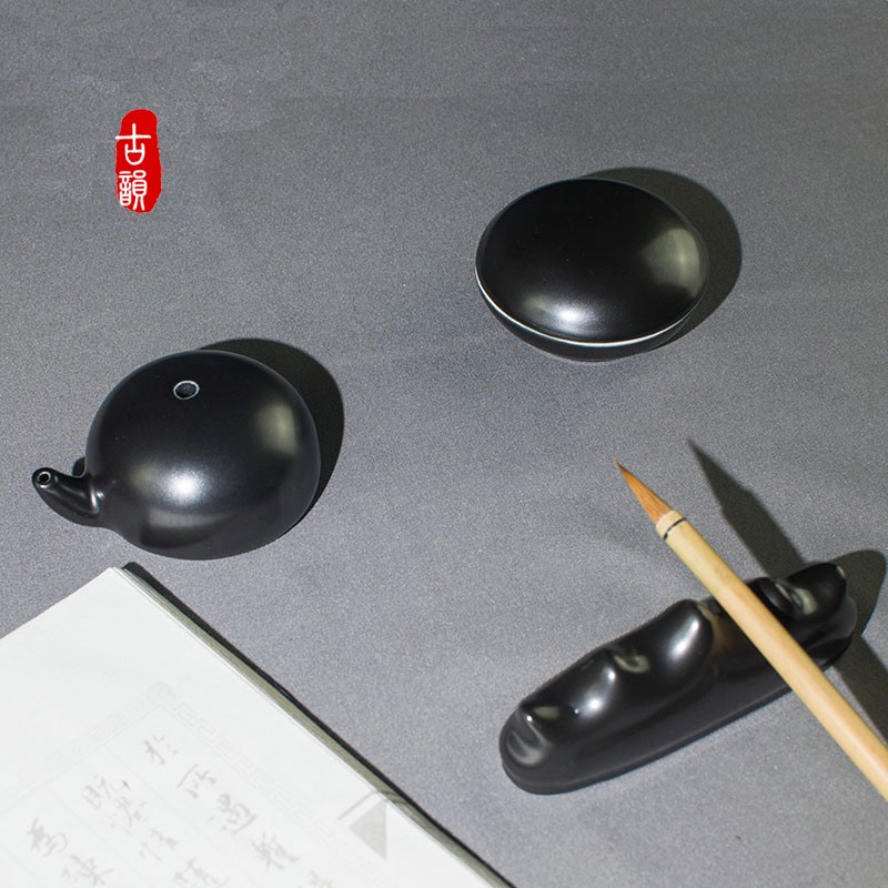 景德镇陶瓷黑色印泥盒笔搁水滴砚滴文房四宝套装仿古禅黑笔架山