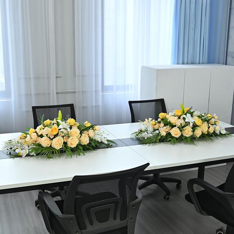 商务会议桌摆花会议室假花彷真花摆设接待洽谈桌花讲台花花艺摆件