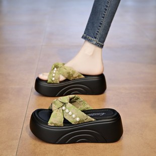 7厘米增高小个子凉拖鞋 女夏外穿2025新款 厚底松U糕高跟沙滩鞋 小码