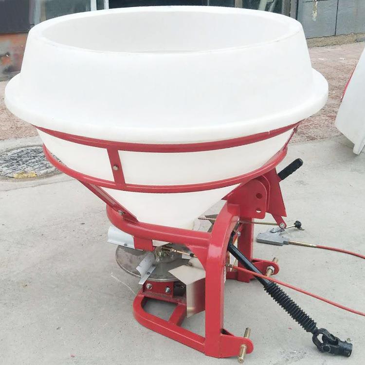 塑料撒肥机四轮拖拉机配套肥撒肥机500升颗粒撒肥车农业撒肥车