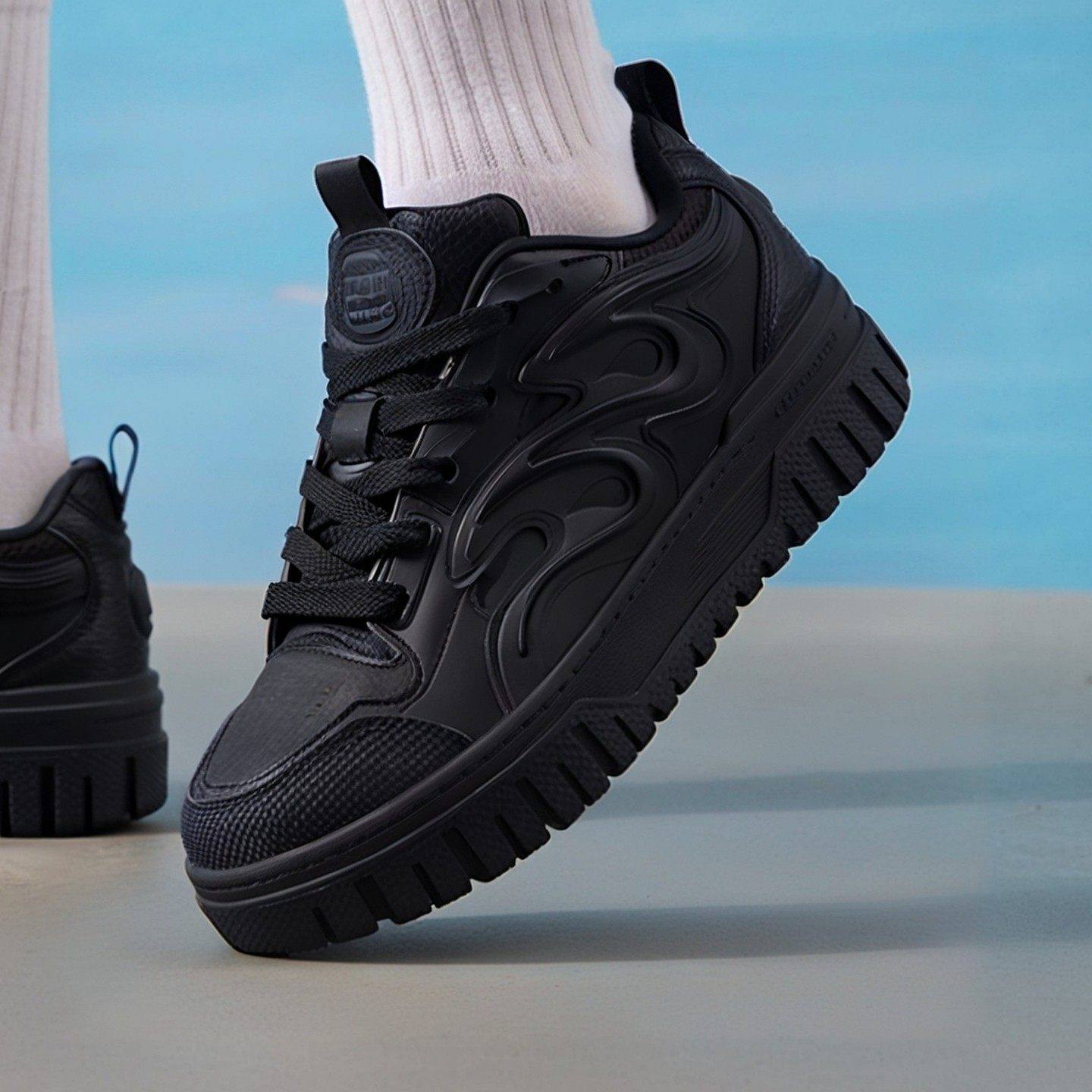 特步板鞋2026春季简约风皮革板鞋男低帮系带休闲鞋耐磨运动鞋百搭,运动鞋new,跑步鞋,淘宝优惠券,粉丝福利购,淘宝优惠卷