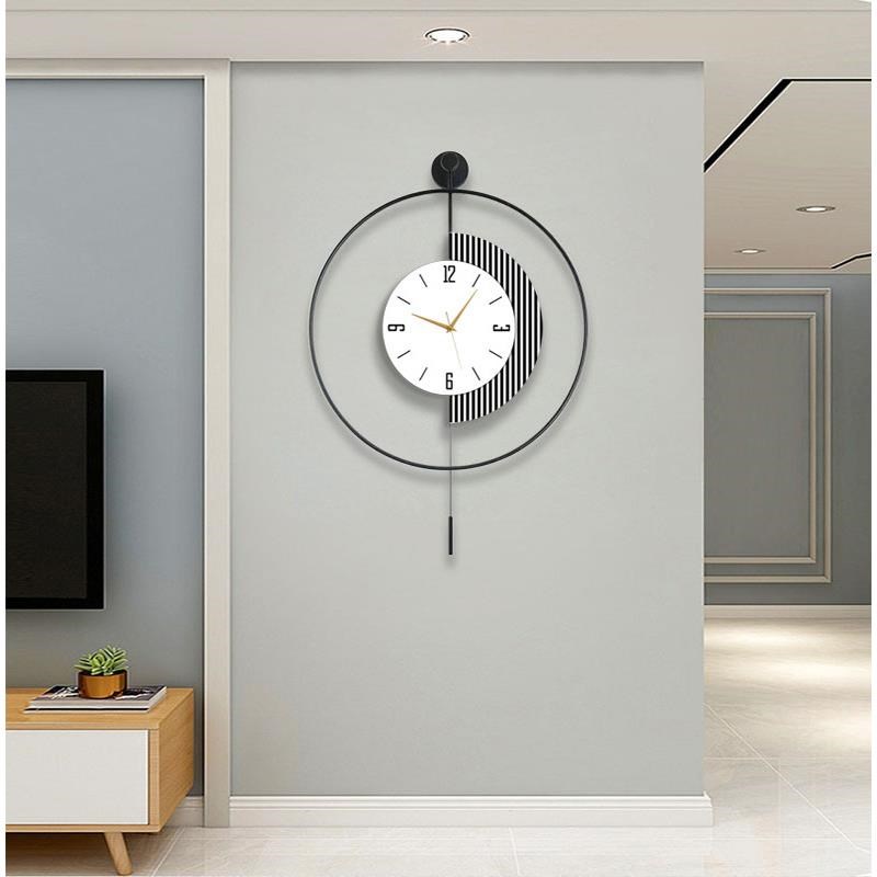 餐厅新款挂钟高端钟表简约时钟创意E大气轻奢客厅墙挂现代简约静