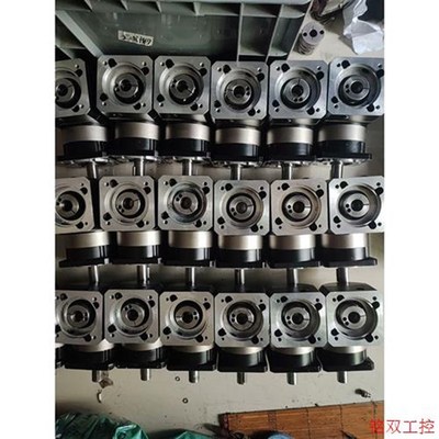 议价直拍不发:750W伺服电机直角精密行星减速器速比1:7进轴19