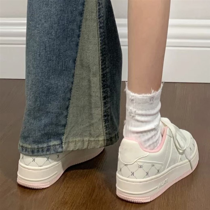 新款白粉色高颜值面包鞋女ins潮校园风小众滑板鞋增高防滑运动鞋