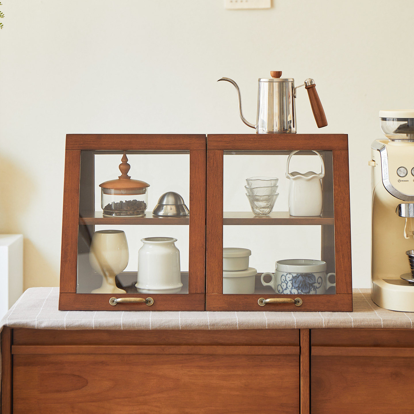 日式实木桌面防尘收纳柜盒咖啡角布置展示架水杯茶具餐饮具置物架,3C数码配件,USB多功能数码宝,淘宝优惠券,粉丝福利购,淘宝优惠卷