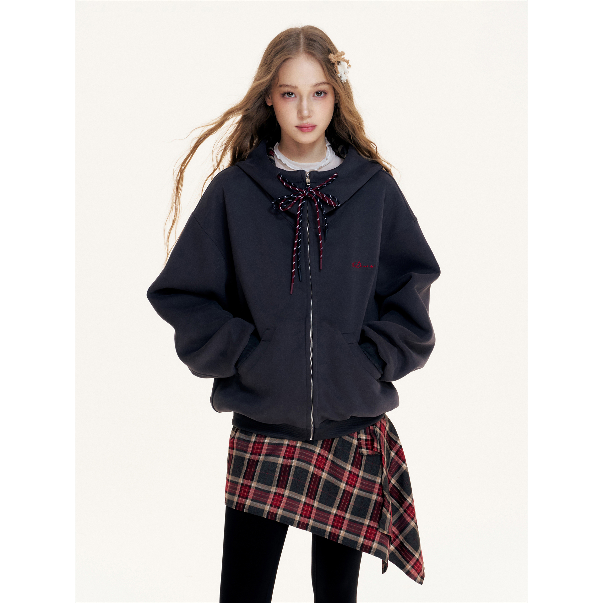 超减龄的学院风连帽卫衣外套