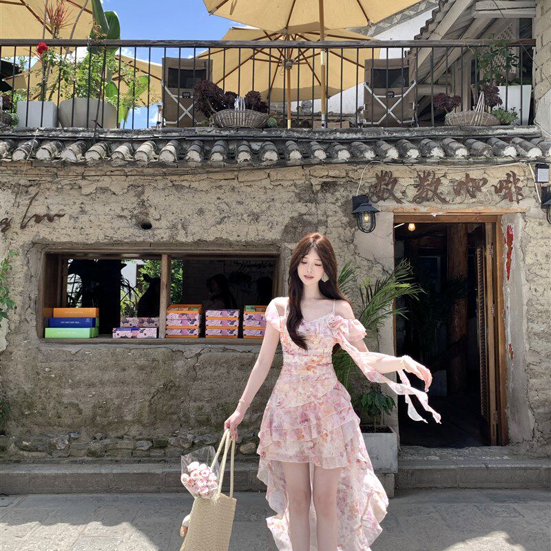 白里 花间舞蝶 法式气质设计感碎花前短后长洋装收腰显瘦蛋糕裙