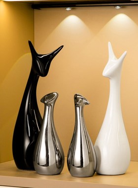 现代轻奢陶瓷软装摆件家居客厅酒柜电视柜装N饰品玄关桌面摆设礼