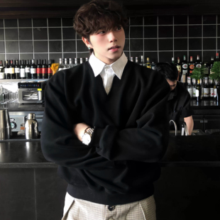 Xanvas知识分子假两件条纹v领纯色卫衣短宽boxy套头百搭学院风