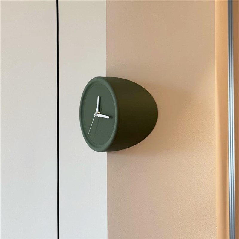 转角挂钟客厅2025新款轻奢高级C感家用创意现代简约数字墙角钟表