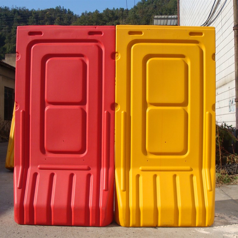 苏州水马隔离墩塑料围挡PVC护栏注水施工挡板市政防撞桶封闭围栏