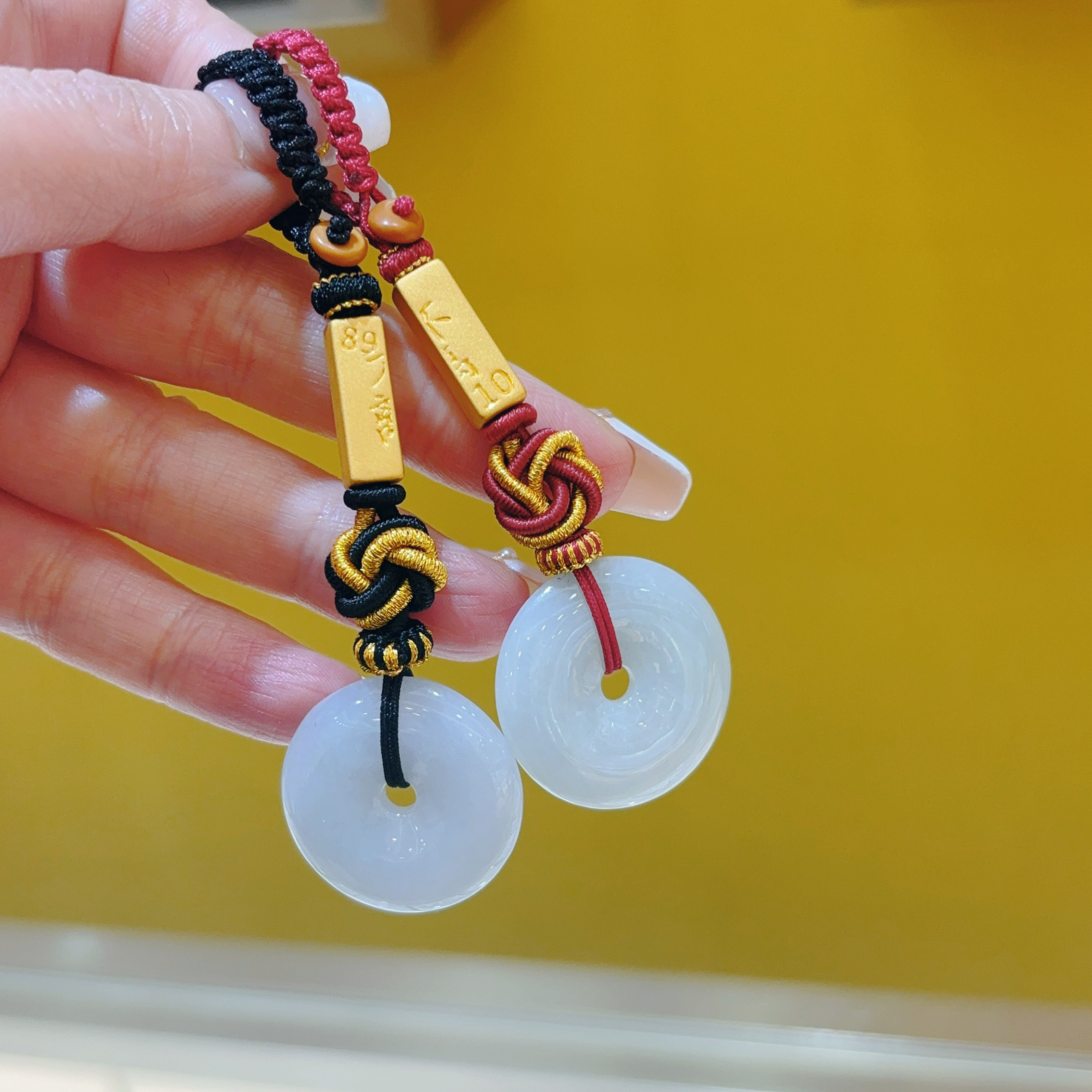 999足金八九不离十情侣款黄金车钥匙扣编绳翡翠平安扣挂件送对象,黄金,车挂件定价黄金,淘宝优惠券,粉丝福利购,淘宝优惠卷