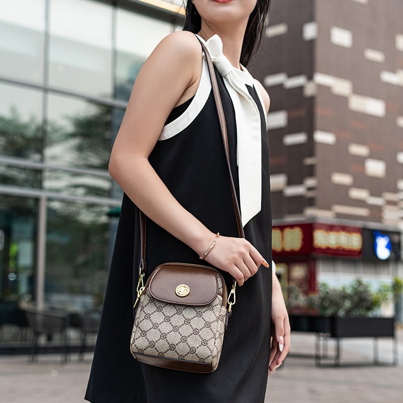轻便手机包女g斜挎2025春季新款装放手机小包包洋气女式新款手机