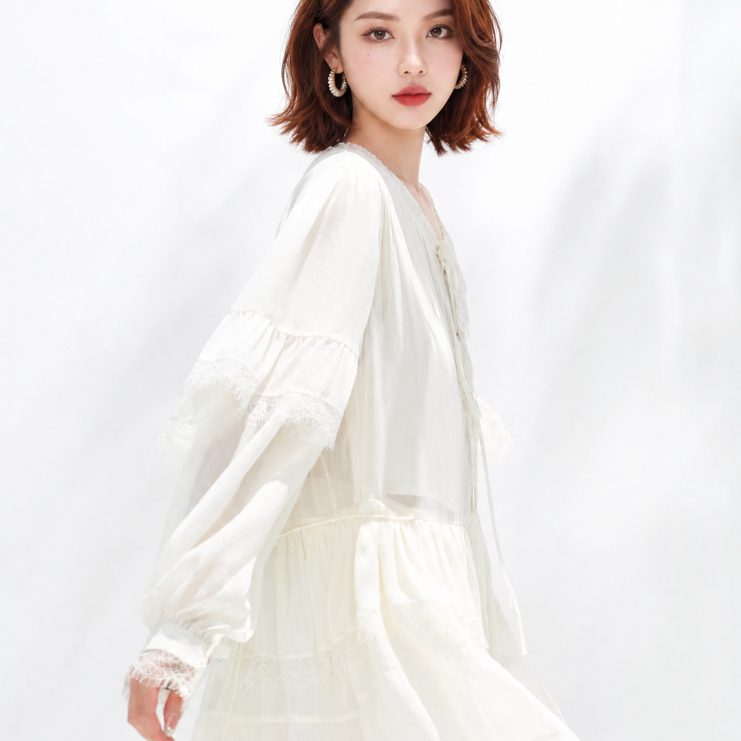 重生小个子连衣裙2026新款女夏季V领蕾丝拼接温柔风白色裙子雪纺