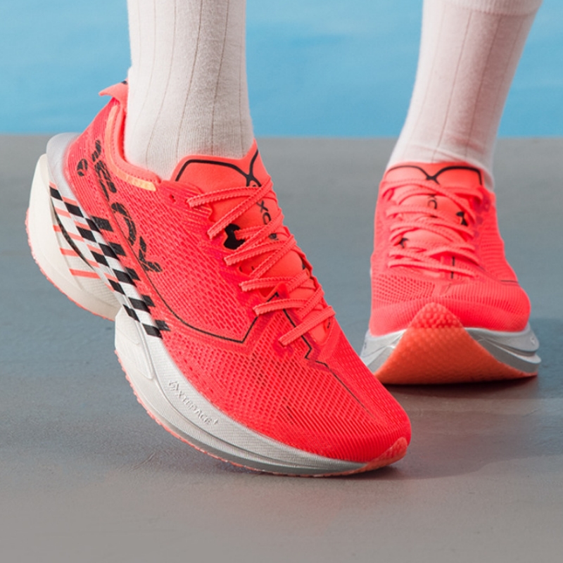 特步2025春夏新款女网面透气训练体测跑鞋跑鞋运动鞋轻质减震回弹