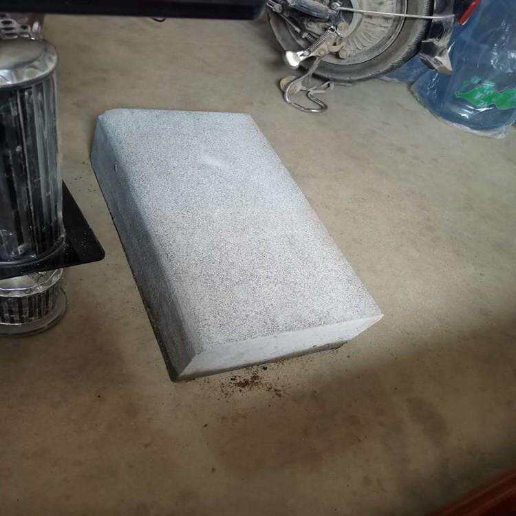 佛山预制人行道路沿石混凝土制品预埋件水泥砂浆路侧石