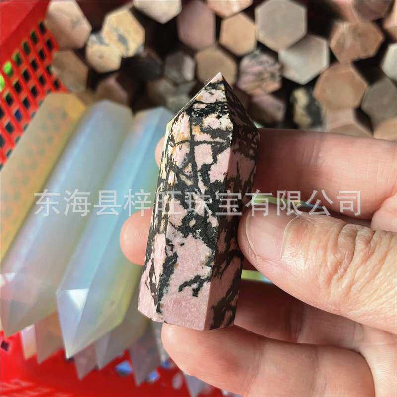 供应水晶原石天然水晶柱桃花石柱蔷薇石柱红纹石柱单尖六棱柱摆件