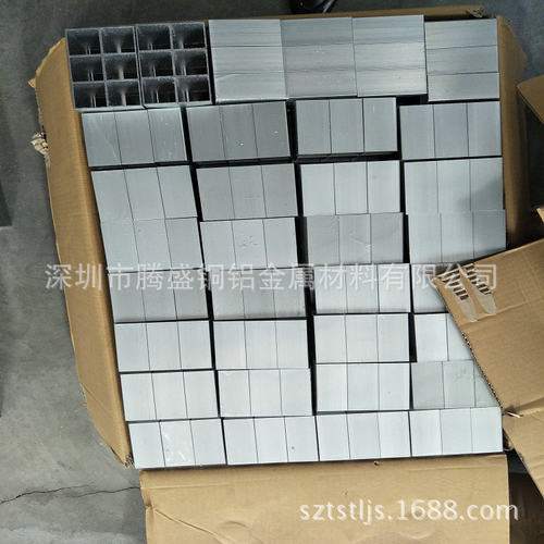 厂家直销6061铝方管6063铝合金扁管铝合金方管铝方通