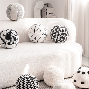 柏洛斯现代圆形装饰球棉麻样板间沙发配抱枕客厅高级感奶油风