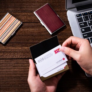 丹麦nn创意男士名片盒实木质商务女士名片夹大容量车载金属超款档